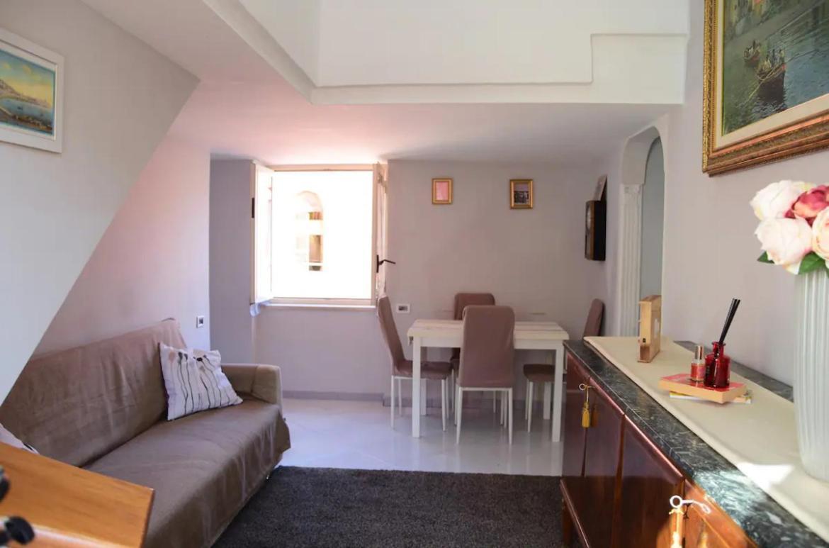 דירות נאפולי Scugnizzella Holiday House מראה חיצוני תמונה